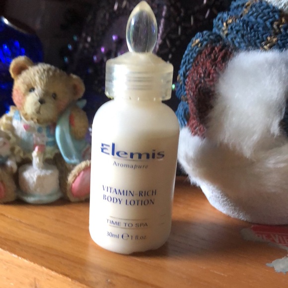 Clinique moisturizer cream free with purchase - Picture 6 of 6